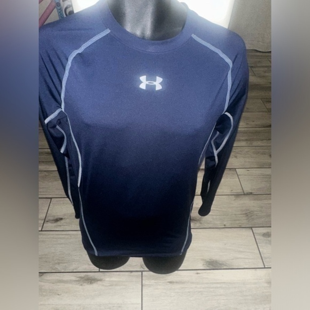 Men’s used blue under armour long sleeve HeatGear shirt size L large Pre own ite